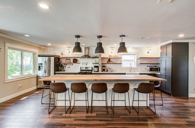 Building Photo - 18006 Bambridge Dr