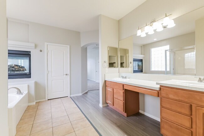 Building Photo - 5781 Magini Ave