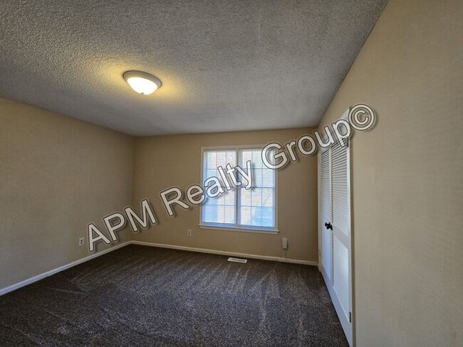 Building Photo - Two Bedroom in Harbison