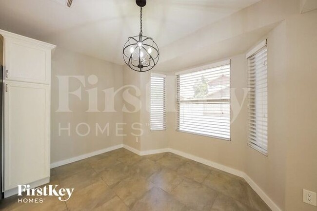 Building Photo - 3022 E Brookwood Ct