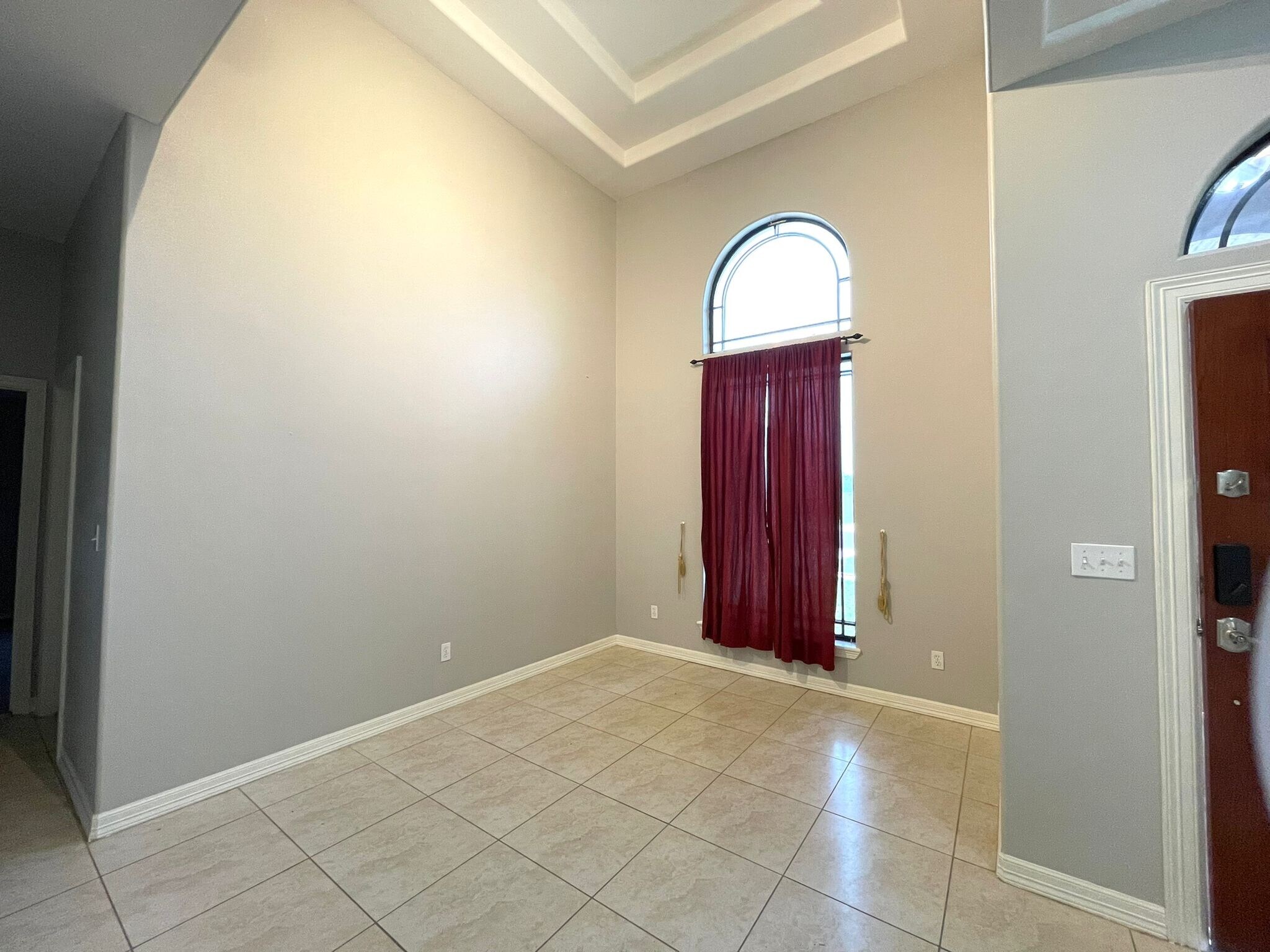 Building Photo - 4901 La Vista St