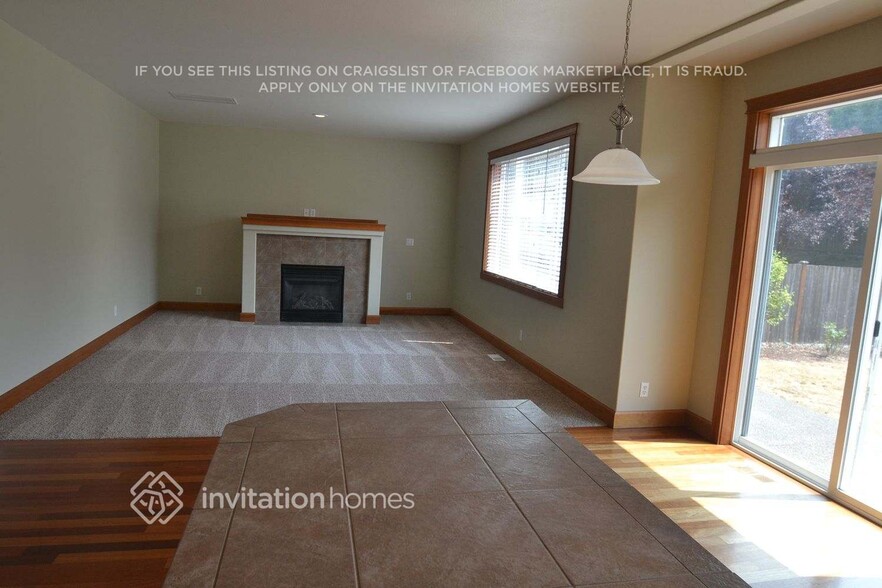 Building Photo - 13824 172nd Pl E