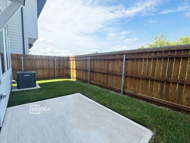 Building Photo - OXFORD-33135 Oak Heights Place, Magnolia, ...