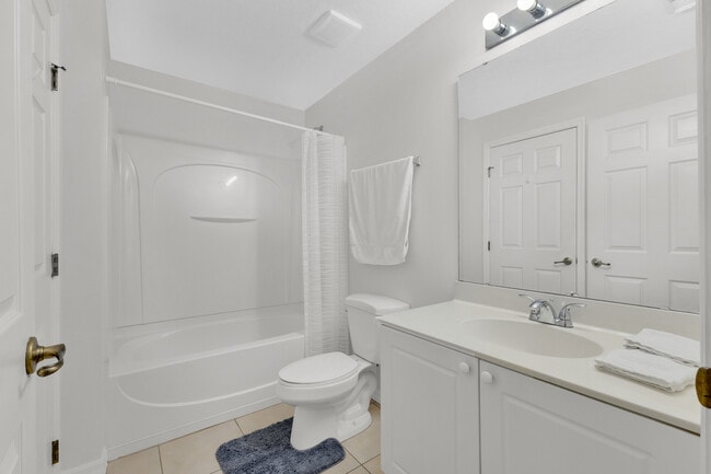 Primary Photo - 2855 Club Cortile Cir