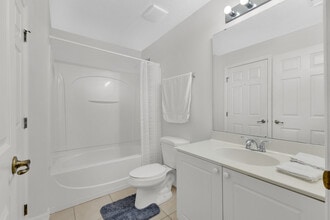 Building Photo - 2855 Club Cortile Cir