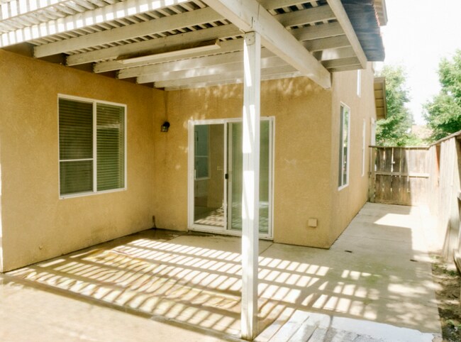 Building Photo - 4096 Laurel Walk Ln