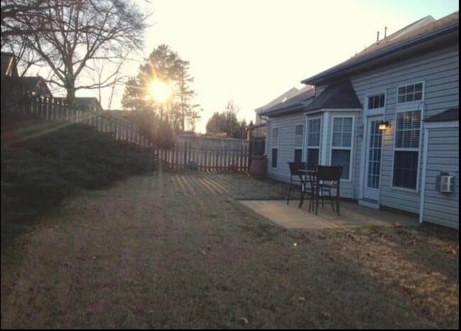 Building Photo - 209 Highgate Cir