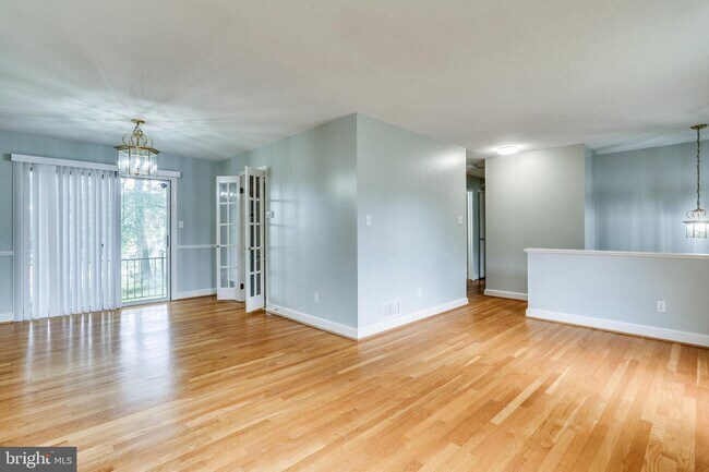 Building Photo - 5001 Ninian Ct
