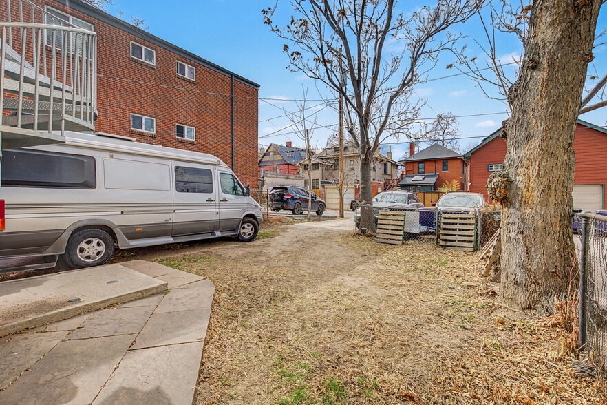 Building Photo - 1427 Clayton St