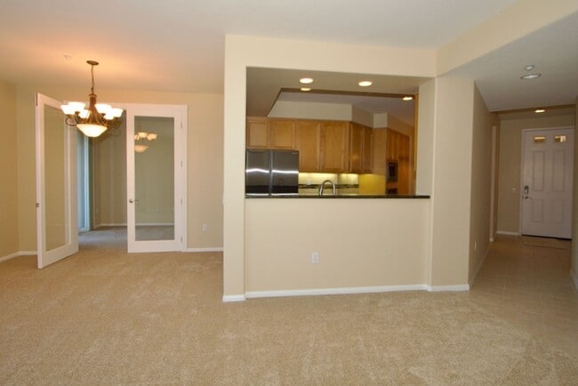 Building Photo - Carlsbad Condo West of 5 Freeway with Lagoon Views - Available June 1st!