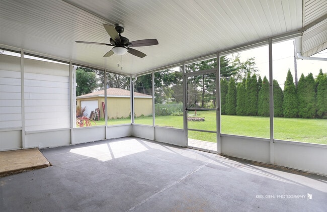 Building Photo - 455 Morgan Ln