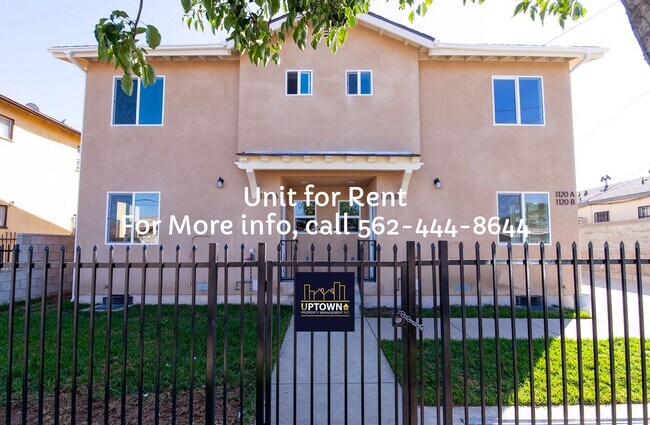 Building Photo - Townhome - 3 Bedrooms-2.5 Baths - Los Angeles
