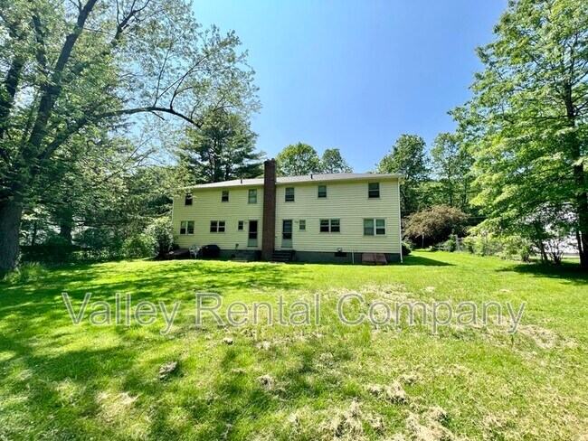 Building Photo - 65 Salem St