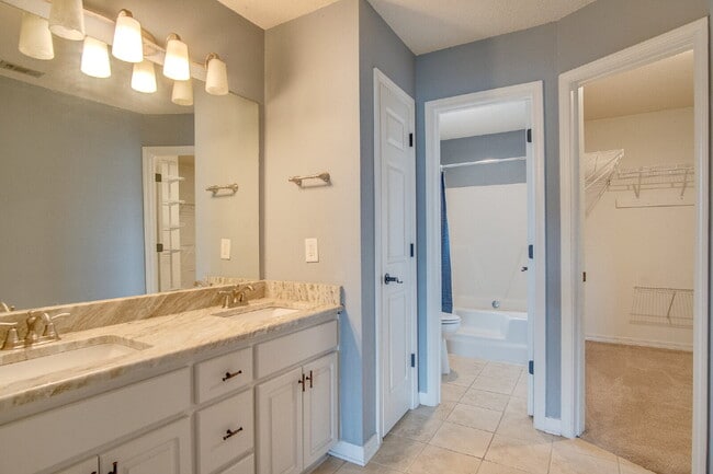 Building Photo - Available now – 3BR/2BA Patio Home with Fi...