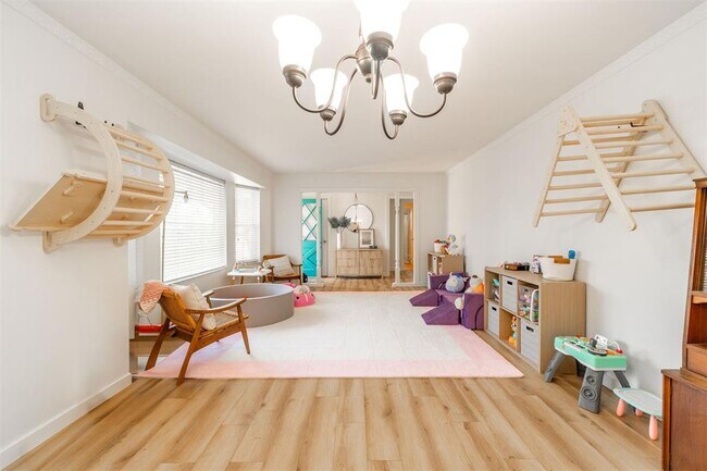 Building Photo - 4824 NW 73rd St