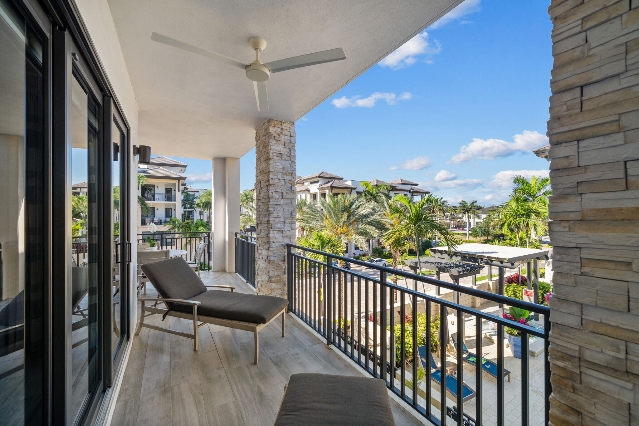 Building Photo - 1035 3rd Ave S