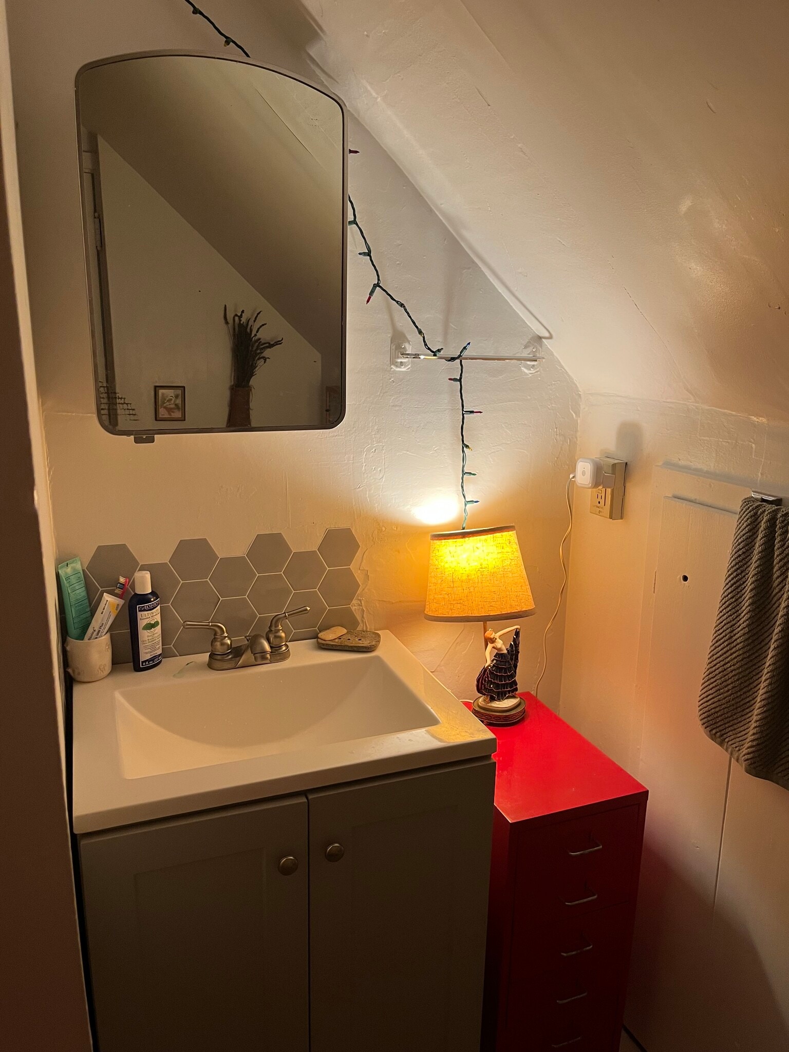 Bathroom - 114 Buell St
