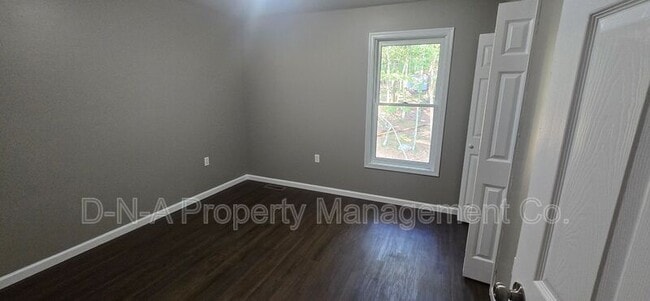 Building Photo - 412 Lakeside Dr