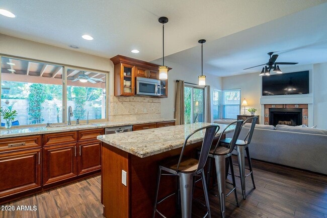 Building Photo - 9145 E Jenan Dr