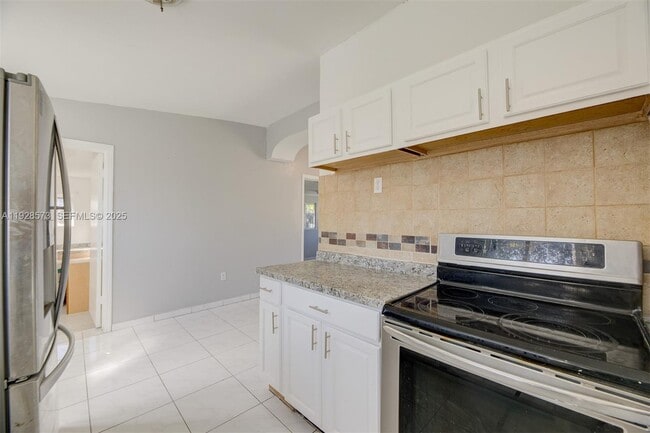 Building Photo - 3510 SW 39th St