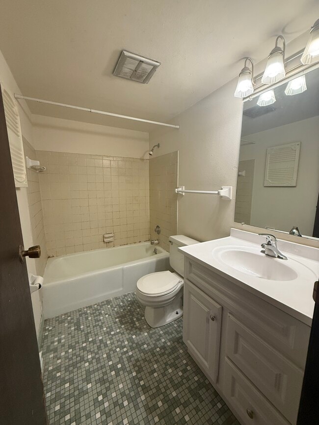 Floorplan - 134 E Johnson