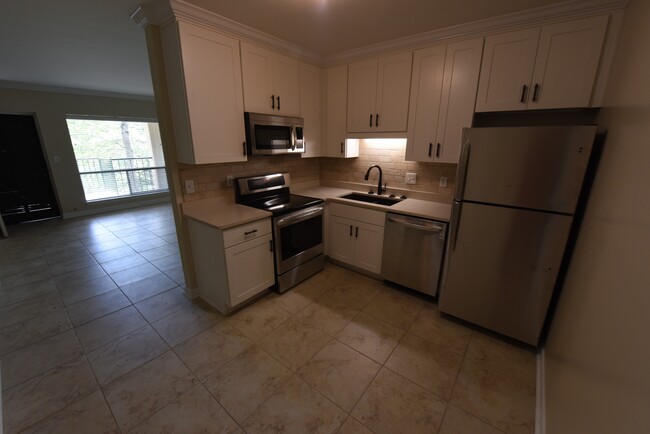 Building Photo - 57 Hanover Cir