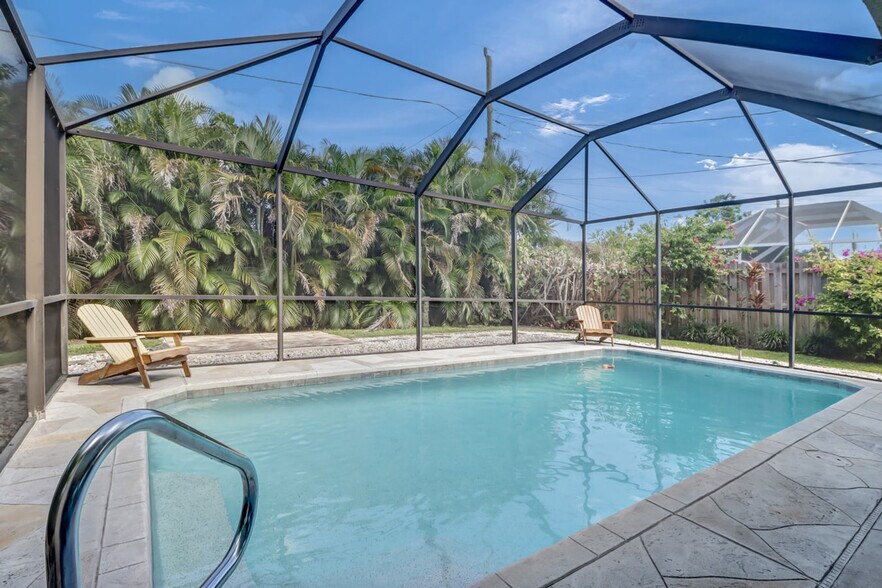 Building Photo - 619 98th Ave N