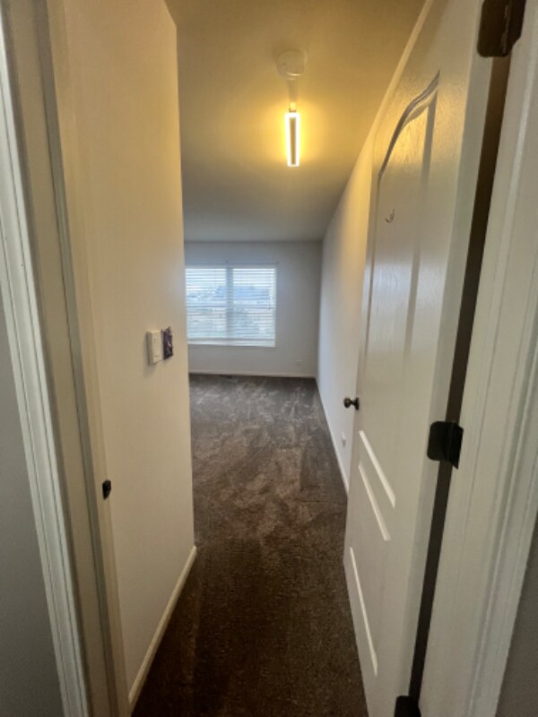 Building Photo - 524 Majestic Ln