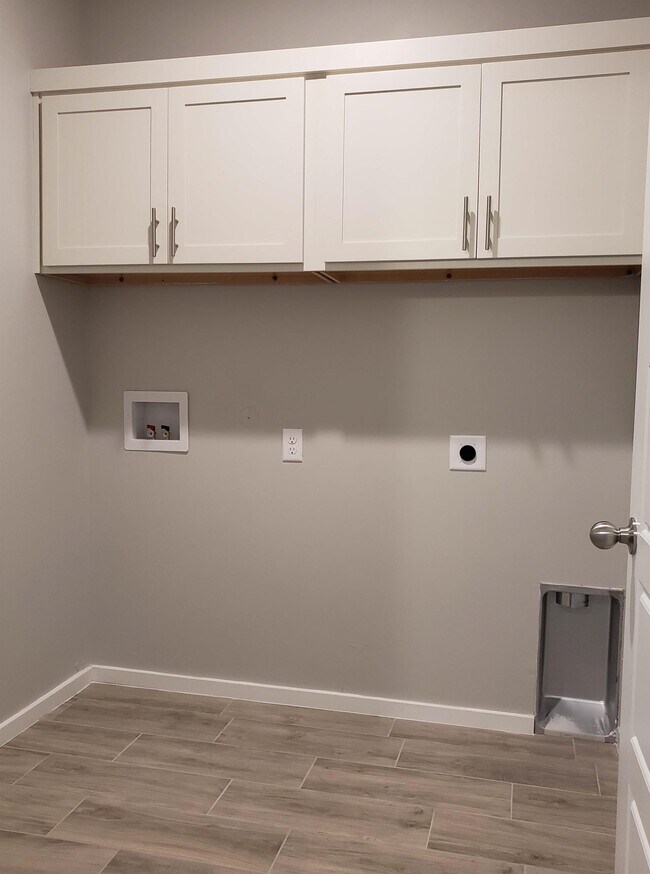 Building Photo - 3956 Santa Sophia Rd