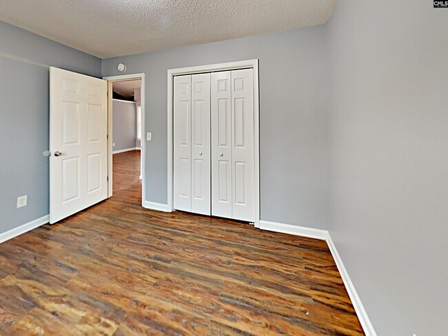Building Photo - 709 Quail Hills Dr