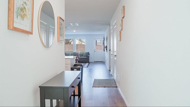 Building Photo - 2400 Willkomen Wy