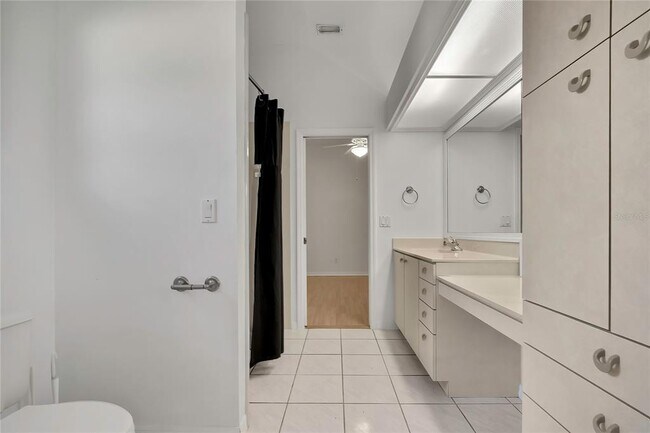 Building Photo - 18401 N 30th St