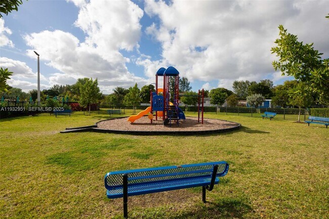 Building Photo - 12604 NW 23rd Pl