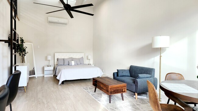 Building Photo - 2635 Dalemead St