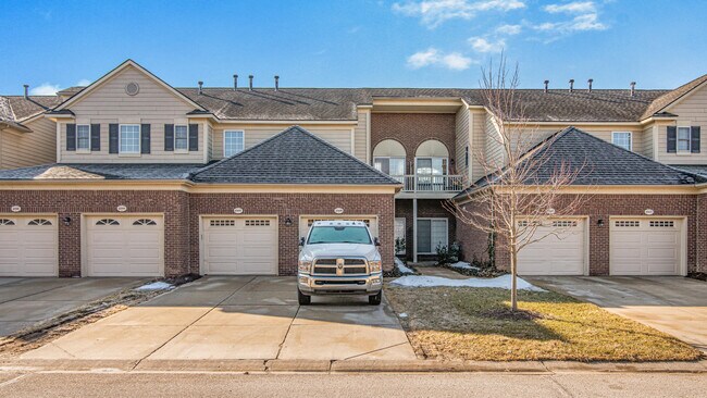 Building Photo - 45605 Graystone Ln