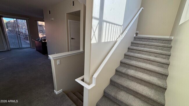 Building Photo - 1920 E Bell Rd