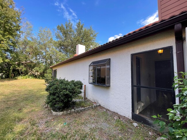 Building Photo - SPACIOUS 3 BD/2BA Home in Winter Springs!