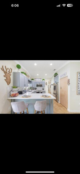 Building Photo - 16906 SW 110th Ct