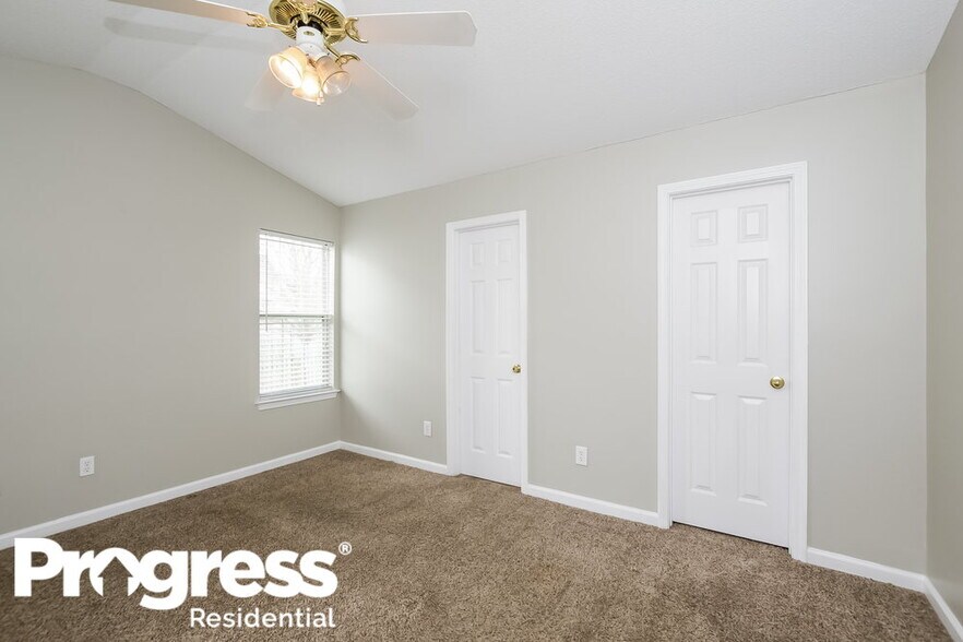 Building Photo - 311 Bainbridge Cir