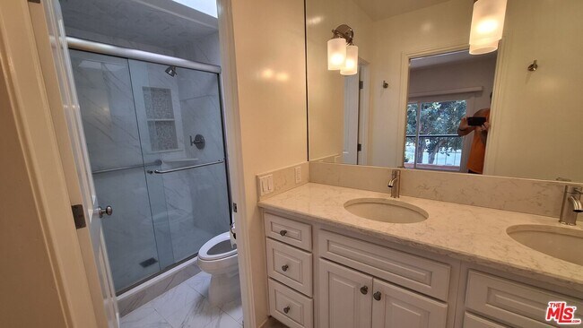 Building Photo - 13055 Mindanao Way