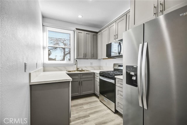 Building Photo - 696 E 9th St