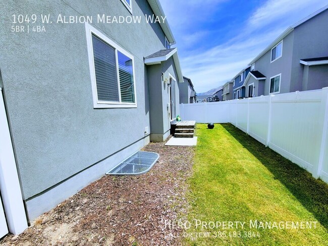 Building Photo - 1049 Albion Meadow Way