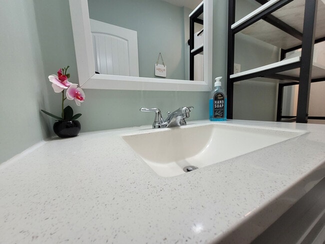 Building Photo - 26 Fiore St