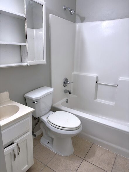 Building Photo - 1100 Danita Cove