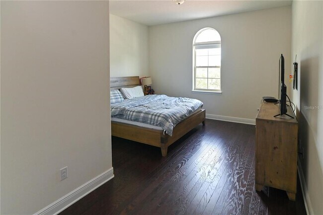 Building Photo - 15704 Marina Bay Dr