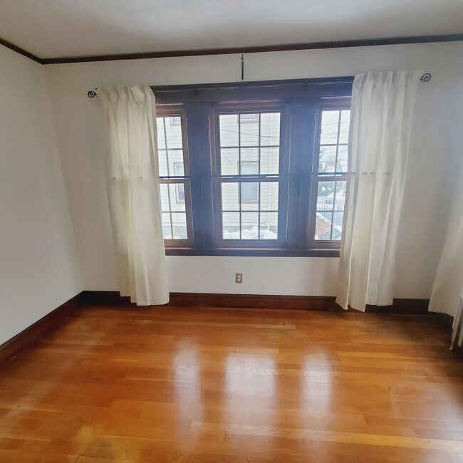 Building Photo - Charming Roslindale 2 Bd 1 Bath w Garage and Green Space