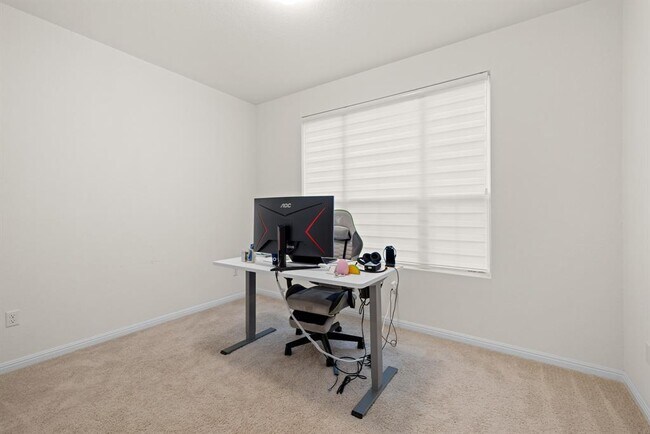 Building Photo - 2604 Acoma Ln