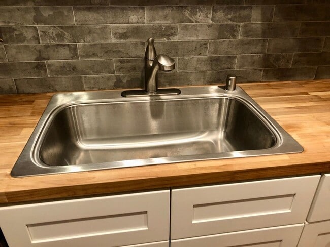 Building Photo - Ideal Location. .. Walk to Bart, Costco, S...