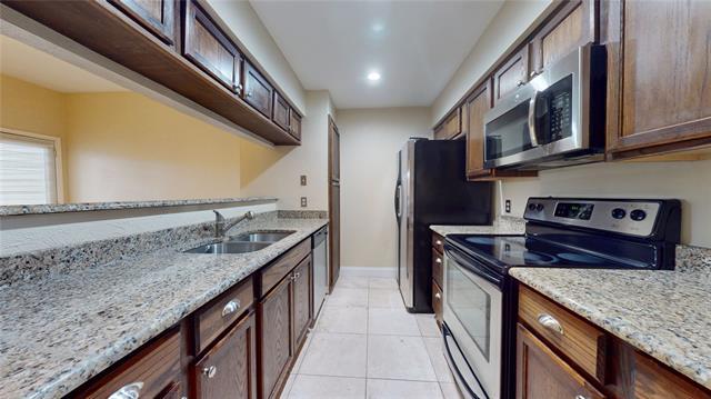 Building Photo - 564 Josephine St