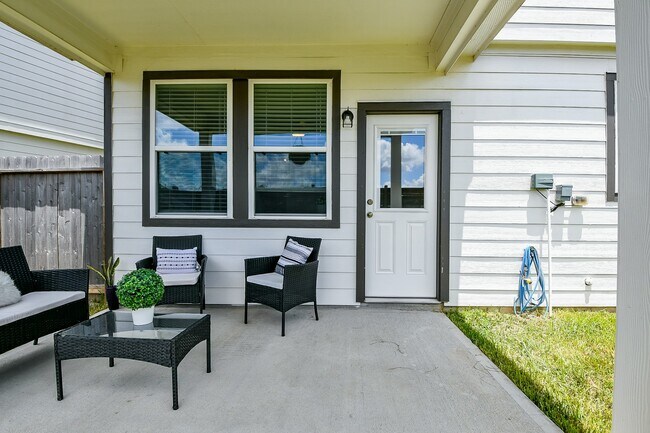 Building Photo - 24967 Goldoni Dr